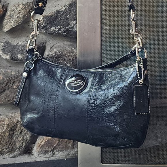 Coach Handbags - COACH D1126-F15141 Black Leather Signature Stripe Stitch Crossbody Satchel